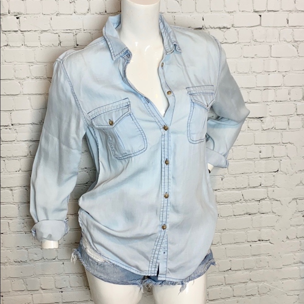 American Eagle Long Sleeve Chambray Shirt